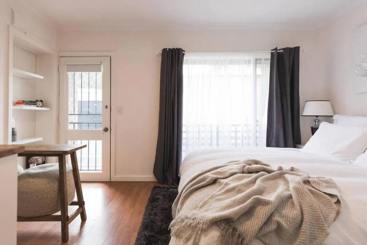 Studio Escape North Adelaide